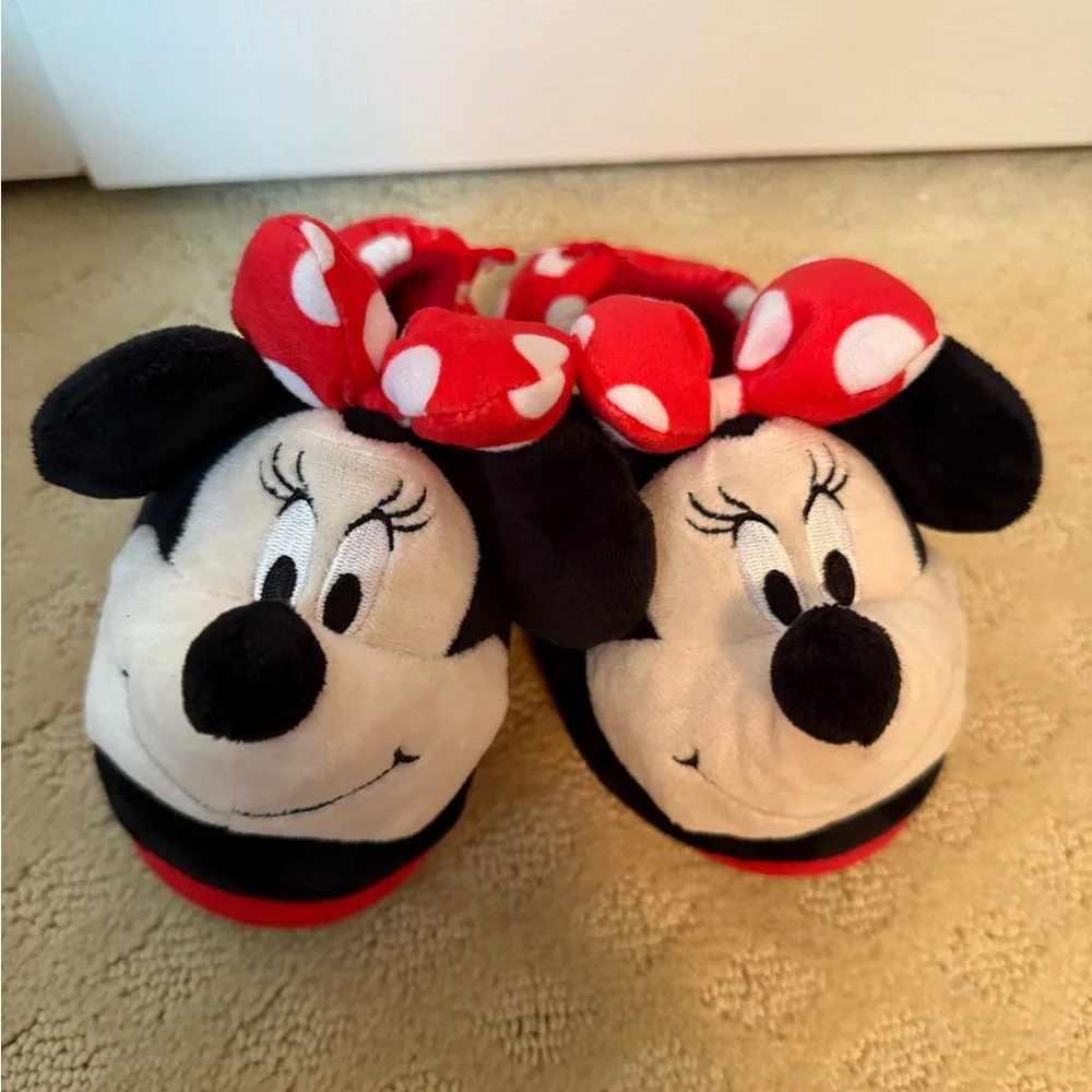Minnie Mouse Plush Slippers